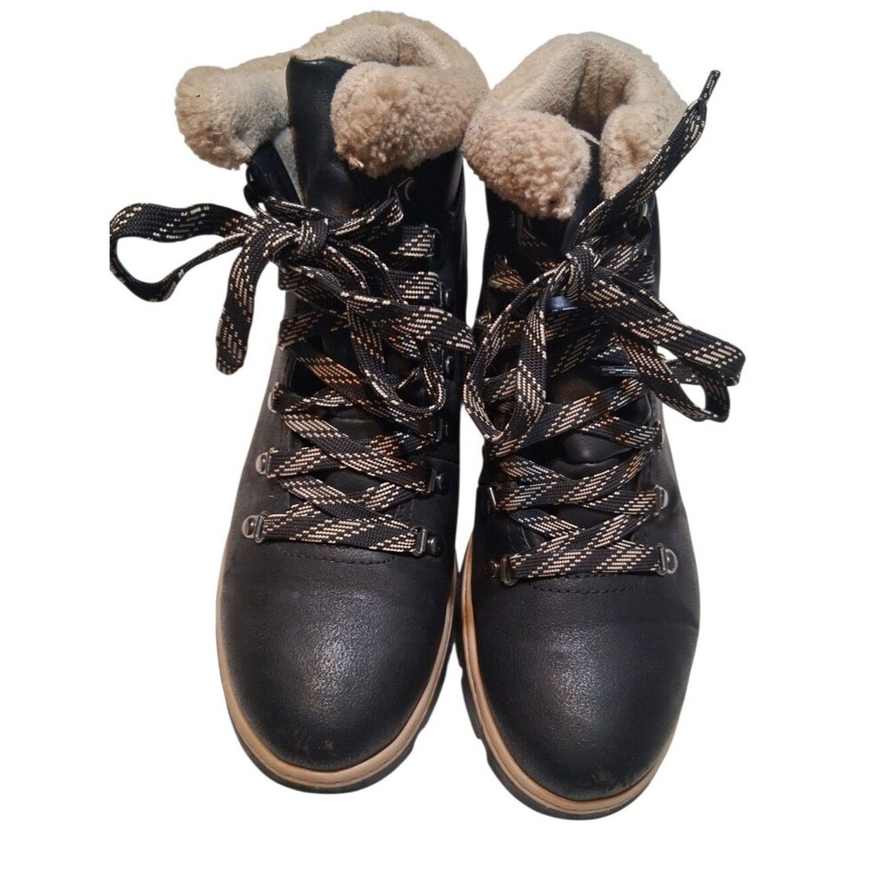 Time and Tru Black Faux-Fur Lined Lace-Up Hiker Boots Women's Size 9 - Picture 3 of 8